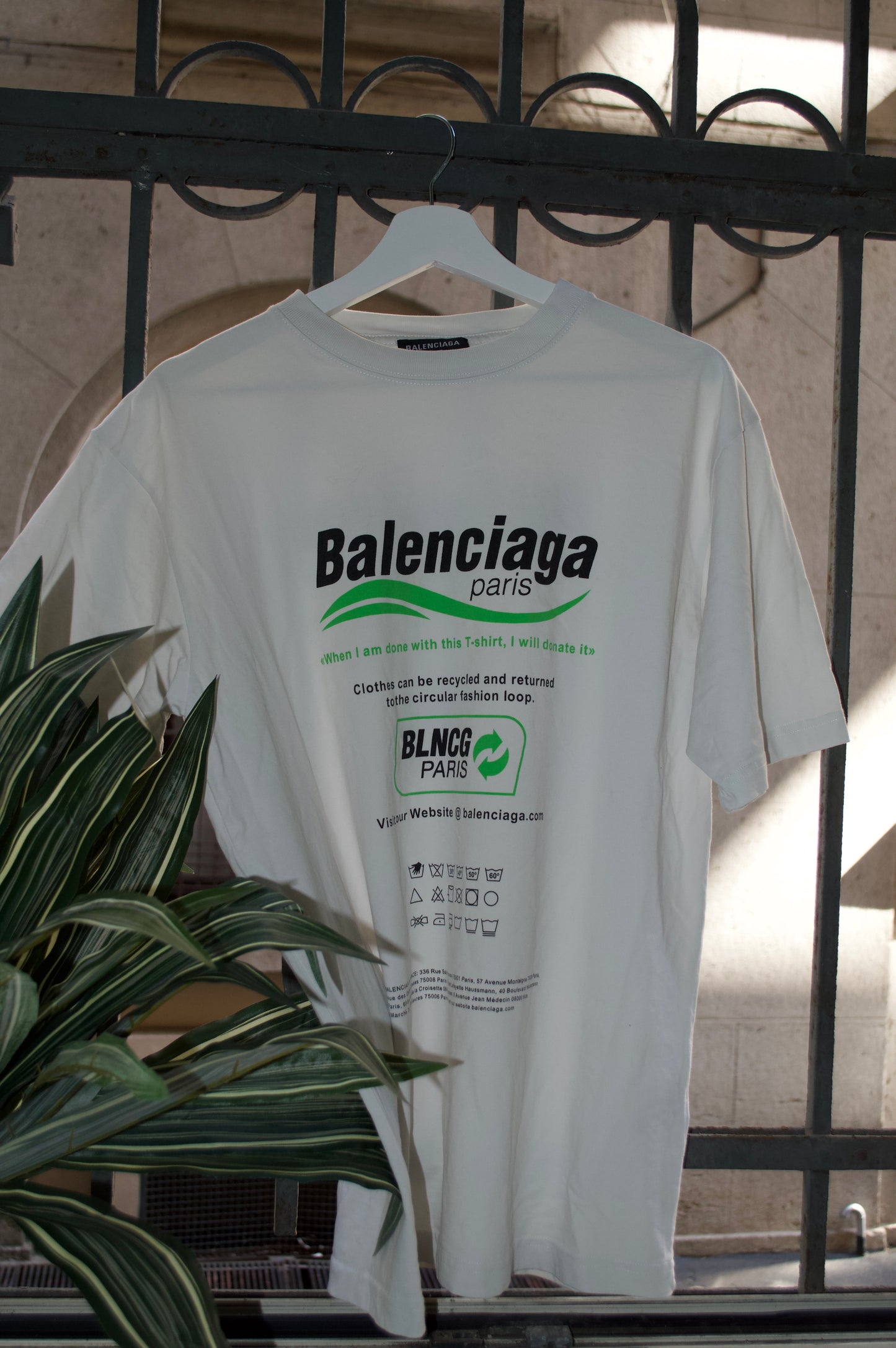 BALENICIAGA T-SHIRT